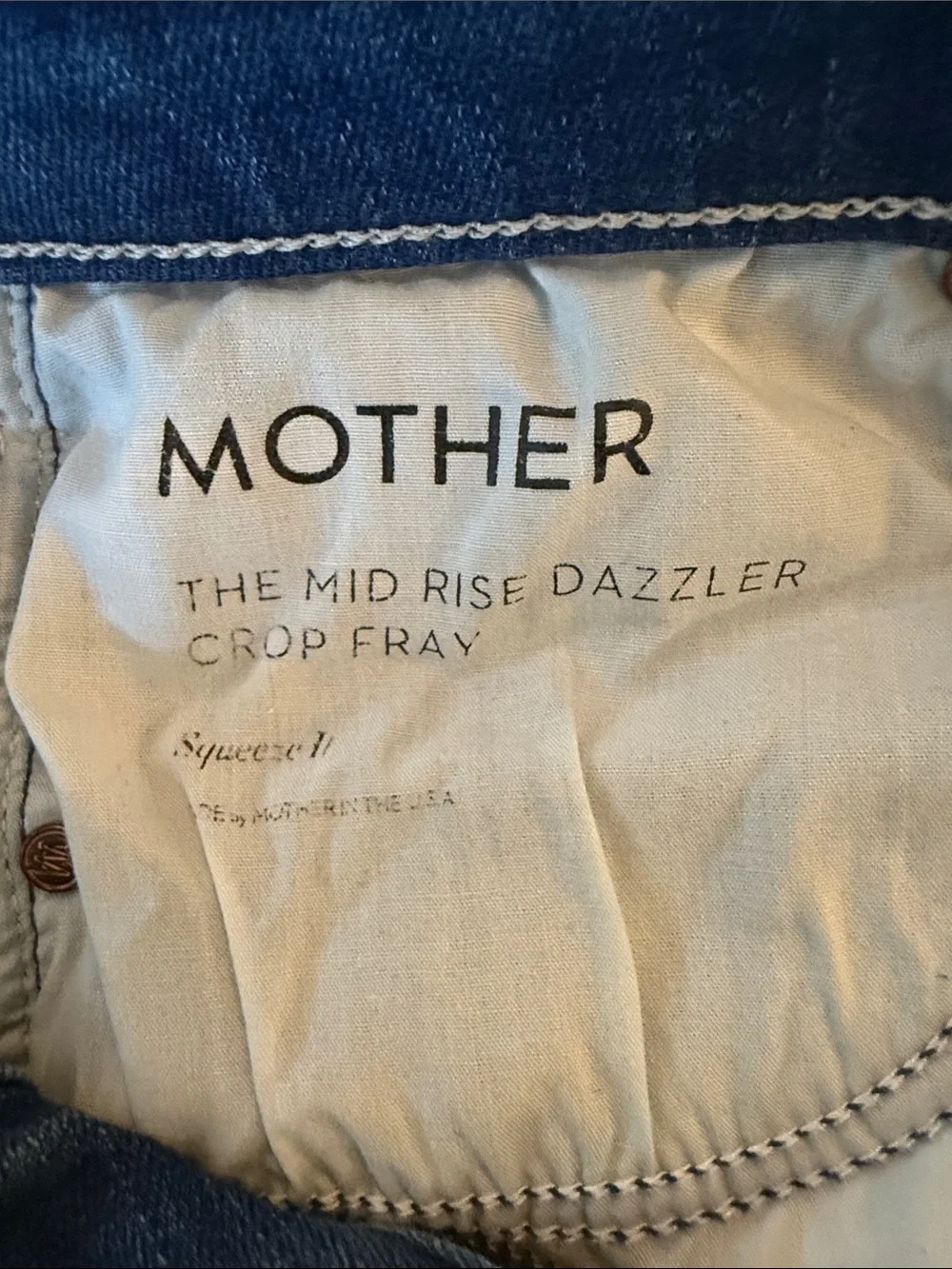 Mother the mid rise dazzler crop fray Blue Jeans